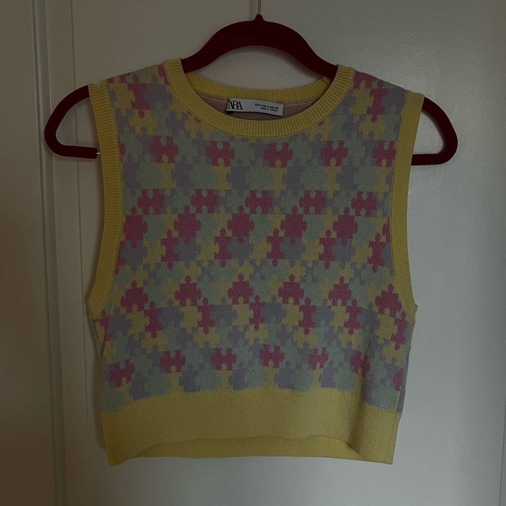 ZARA | Cropped Sweater Vest | Pastel Puzzle Piece Pattern